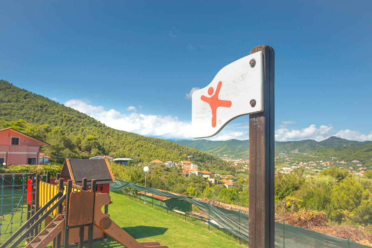 Hotel Villino Garden & Pool Marina dʼMarina dʼAndora Exterior foto
